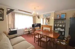 47 Windermere Court, photo 3