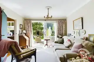 471 Rush Green Road, photo 3