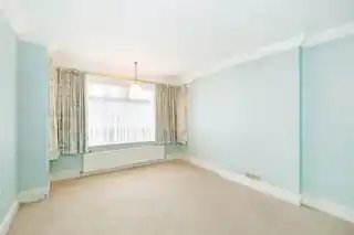 475 Green Lane, photo 4