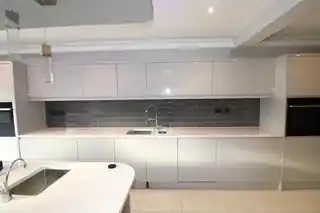 475 Upper Brentwood Road, photo 3
