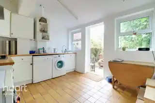 47A Eastwood Road, photo 4