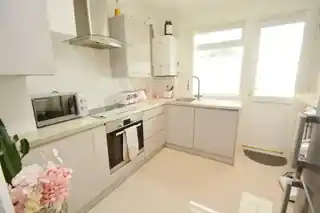 47A Reading Road, photo 2