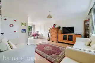 48 Birdhurst Avenue, photo 2