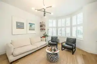 48 Bonneville Gardens, photo 2
