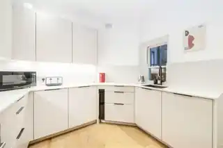 48 Bonneville Gardens, photo 3