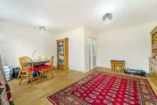 48 Boston Manor Road, photo 4