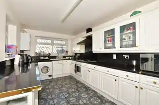 48 Chester Road, photo 3