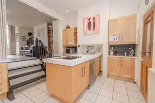 48 Coniston Road, photo 3