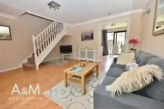 48 Cumberland Close, photo 3