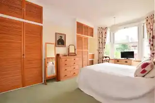 48 Herongate Road, photo 4