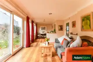 48 Hillcourt Avenue, photo 2