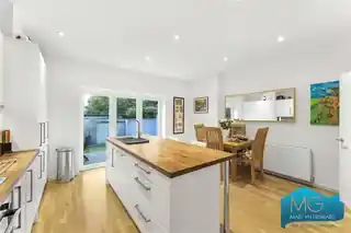 48 Leopold Road, photo 3