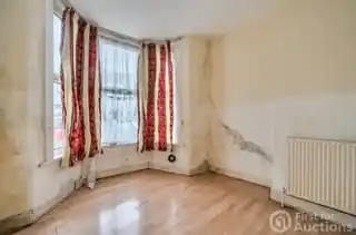 48 Little Ilford Lane, photo 2