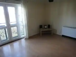 48 Luton Road, photo 3