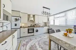 48 Meadow Close, photo 4