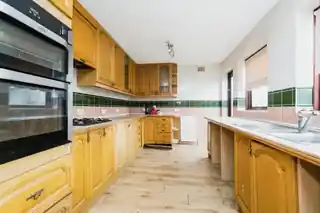 48 Milton Avenue, photo 4