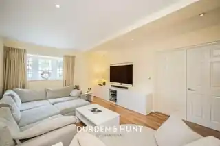 48 Nelmes Crescent, photo 3