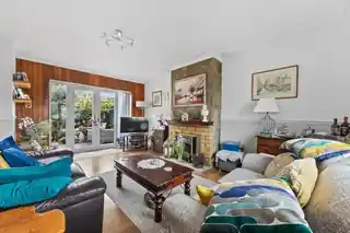 48 Oldfields Road, photo 4