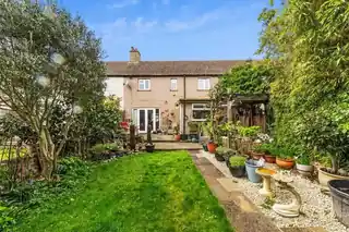48 Oldfields Road, photo 3