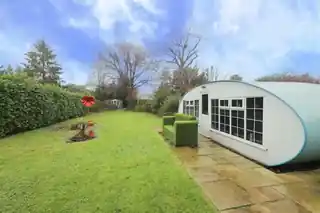 48 Parkfield Road, photo 4