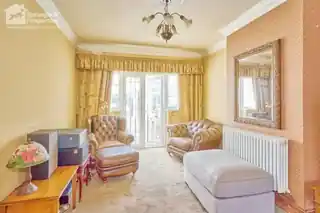 48 Pickford Lane, photo 3