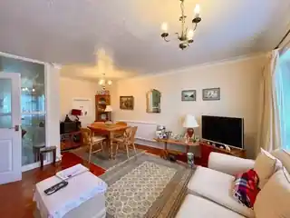48 Poplar Way, photo 2