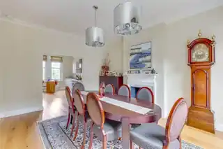 48 Riverview Gardens, photo 2