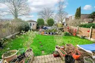 48 Rose Avenue, photo 4