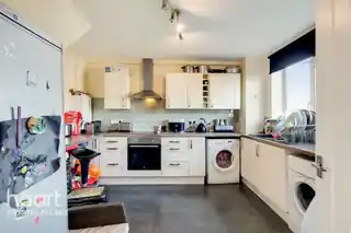 48 Seeley Drive, photo 3