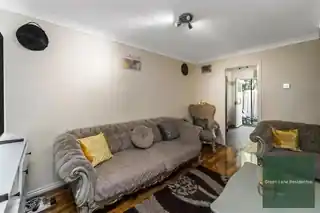 48 Stern Close, photo 3