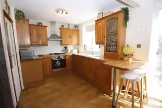 48 Townson Avenue, photo 3