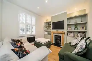 48 Tyler Street, photo 3