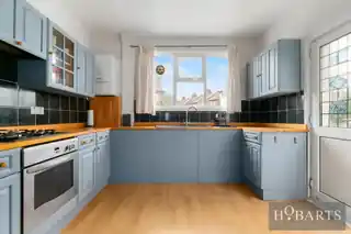 48 Whymark Avenue, photo 3