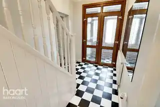 483 Aldborough Road North, photo 4