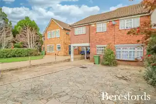 49 Avon Road, photo 2
