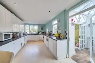 49 Baronsmere Road, photo 3