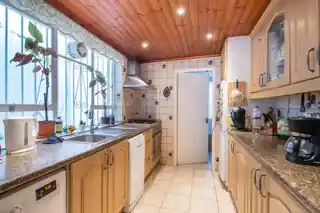 49 Belton Road, photo 3