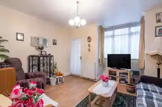 49 Belton Road, photo 4