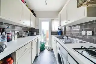 49 Buxton Crescent, photo 3