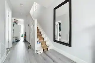 49 Buxton Crescent, photo 2
