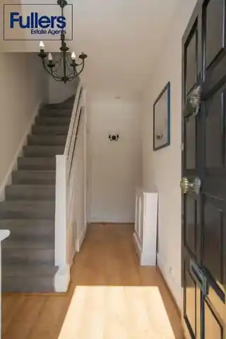 49 Colne Road, photo 2