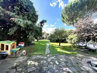 49 Court Crescent, photo 2