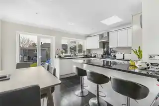 49 Durants Park Avenue, photo 2