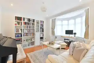 49 Hartford Avenue, photo 3