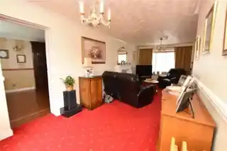 49 Mill Lane, photo 3