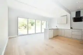 49 Norton Avenue, photo 2