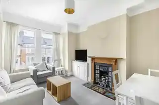 49A Rudloe Road, photo 2