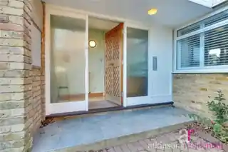4A Robson Close, photo 2