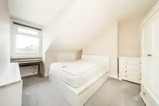 4B Garfield Road, photo 4