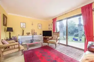 5 Acorn Close, photo 4